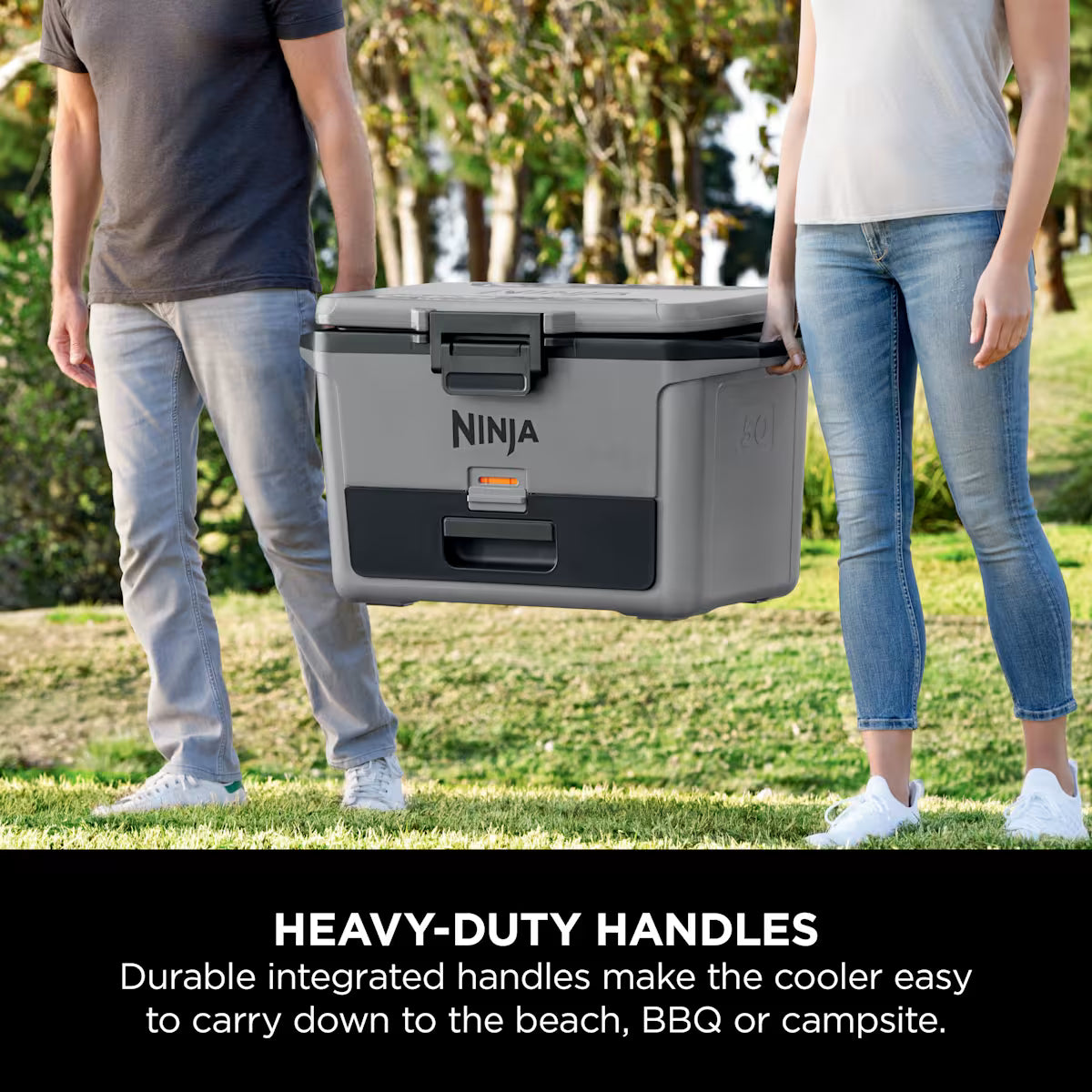 Ninja FrostVault 50QT/47L Cooler, Ice Pack & Thirsti Bottle Bundle