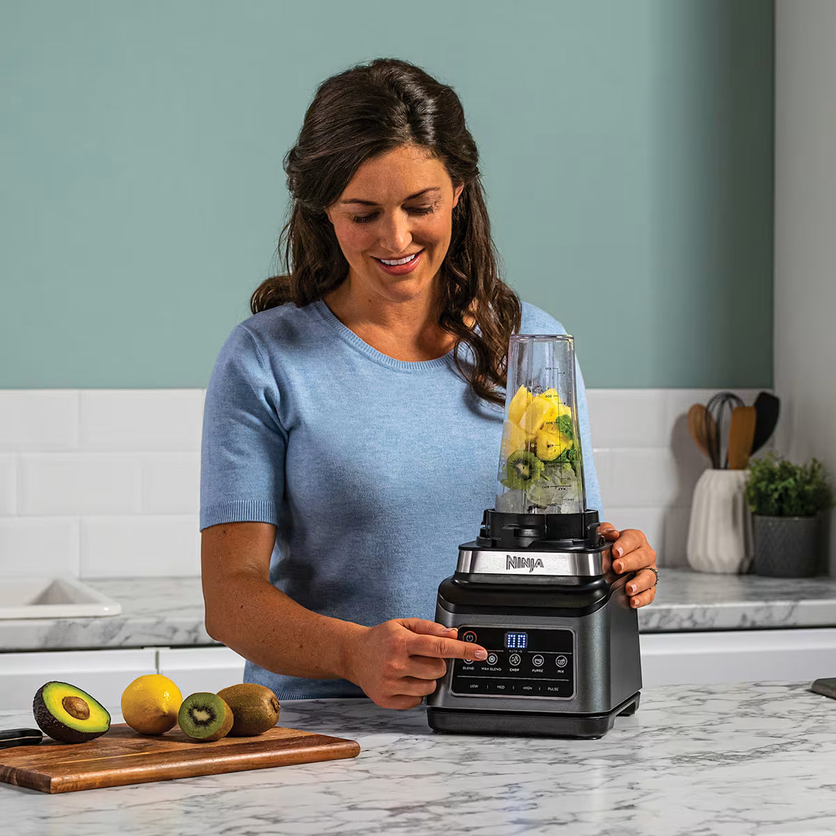Ninja 3-in-1 Food Processor with Auto-IQ BN800UK