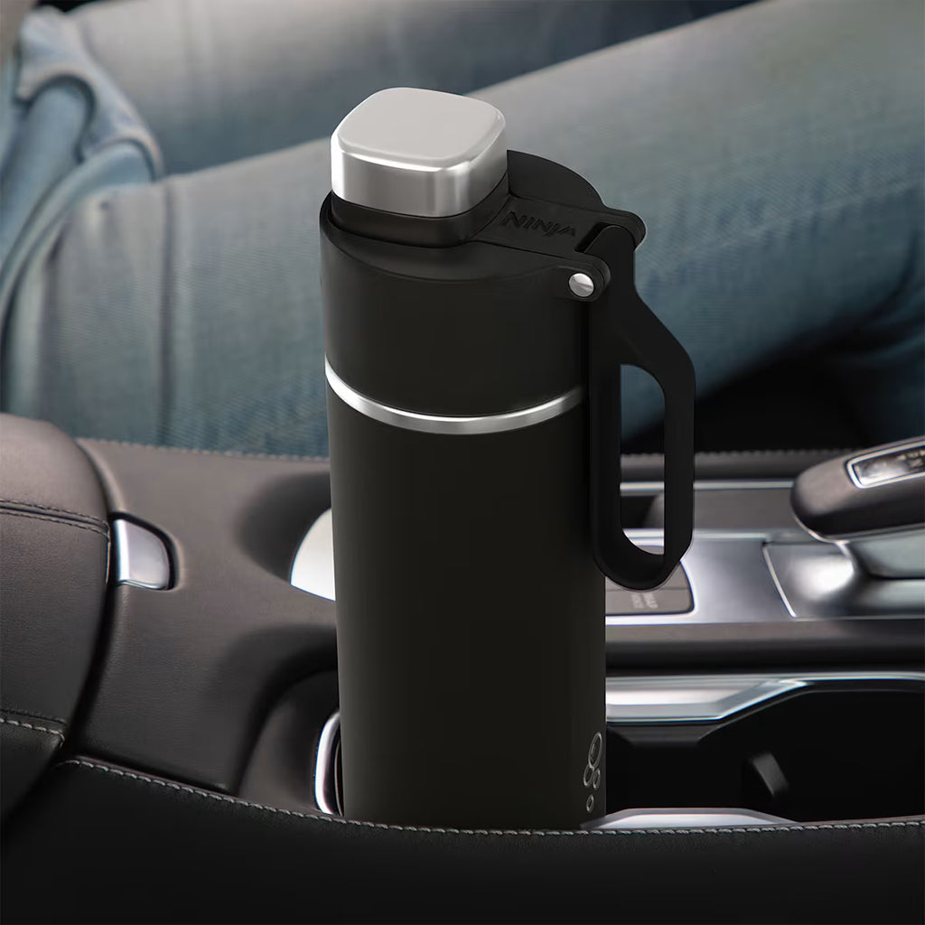 Ninja FrostVault 30QT/28L Wheeled Cooler, Ice Pack & Thirsti Bottle Bundle