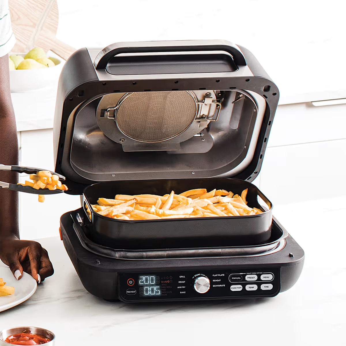 Ninja?Foodi MAX Pro Health Grill & Air Fryer Exclusive Accessory Bundle